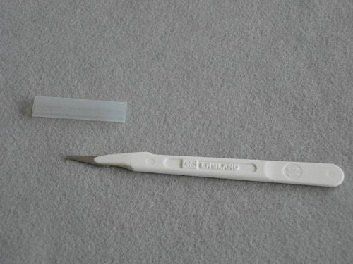 Scalpels, Sterile Disposable with #11 blade (10 per pack)